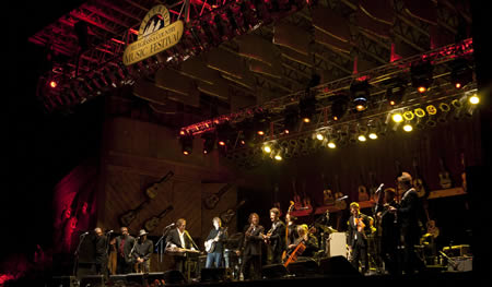 Lyle Lovett & friends at 2010 Telluride Bluegrass (photo: Benko Photographics)